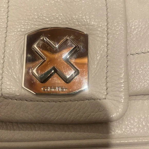 Calvin Klein wristlet wallet - Picture 2 of 7